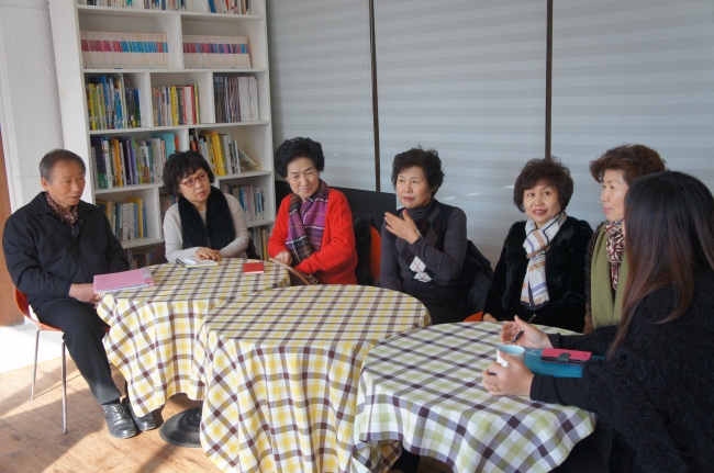 김승수 시장님과 실버문화 봉사단 '북북' 의 만남 섬네일 파일