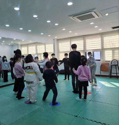 2023 신나고 상상하는 마실 놀이터 섬네일 파일