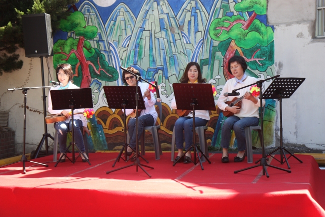 10월 20일 진북음식디미한마당 공연(우쿨렐레) 섬네일 파일